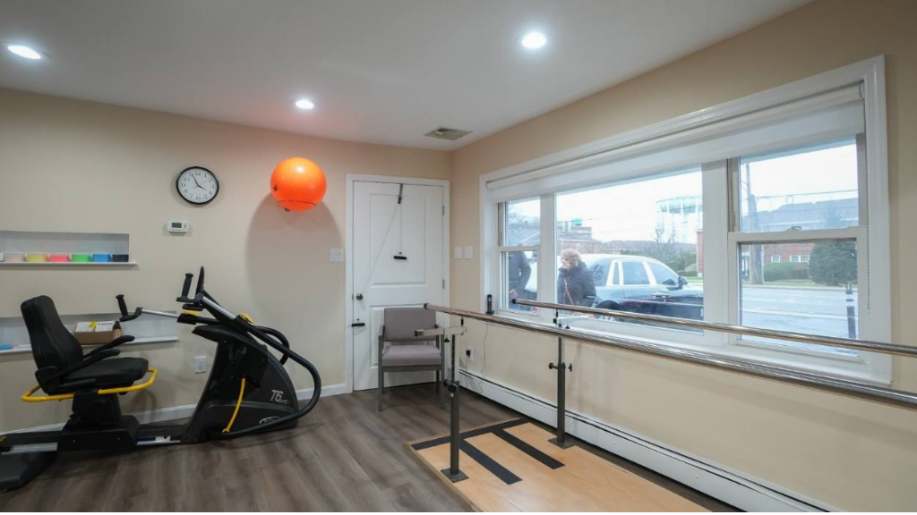 long island physical therapy and rehab images which is located at bethpage, Hicksville, NYC